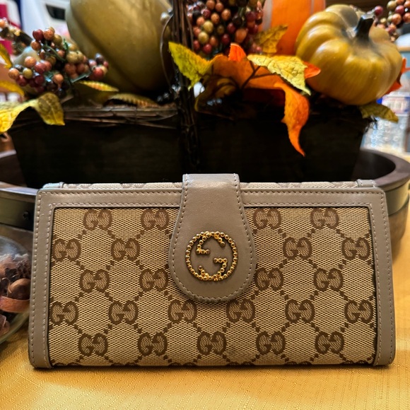 Gucci wallet